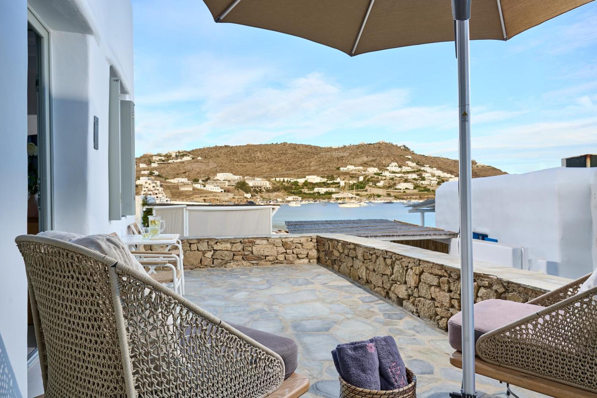 Adorno Beach Hotel And Suites Ornos  Zimmer foto